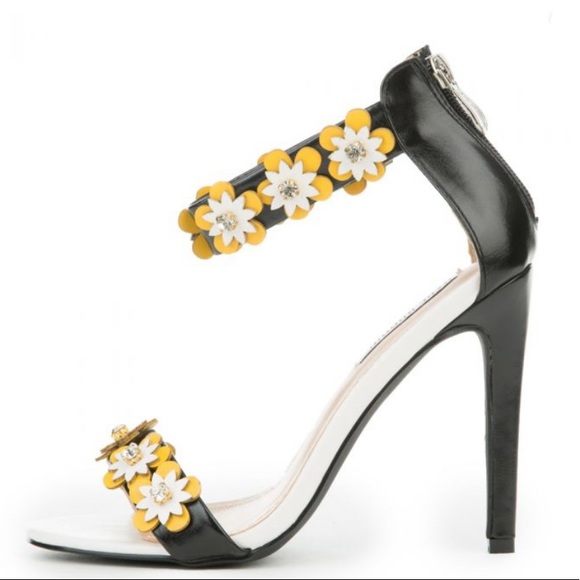 CAPE ROBBIN SUZZY HEEL - Picture 2 of 4